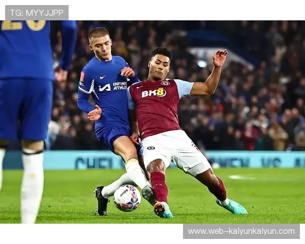 热刺0-3不敌诺丁汉森林,排名跌至第十一位。 热刺0-3不敌诺丁汉森林,排名跌至第十一位。