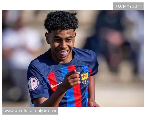 巴萨小将亚马尔首秀破门，16岁天才创西甲最年轻进球纪录